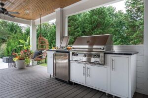 Outdoor kitchen grill