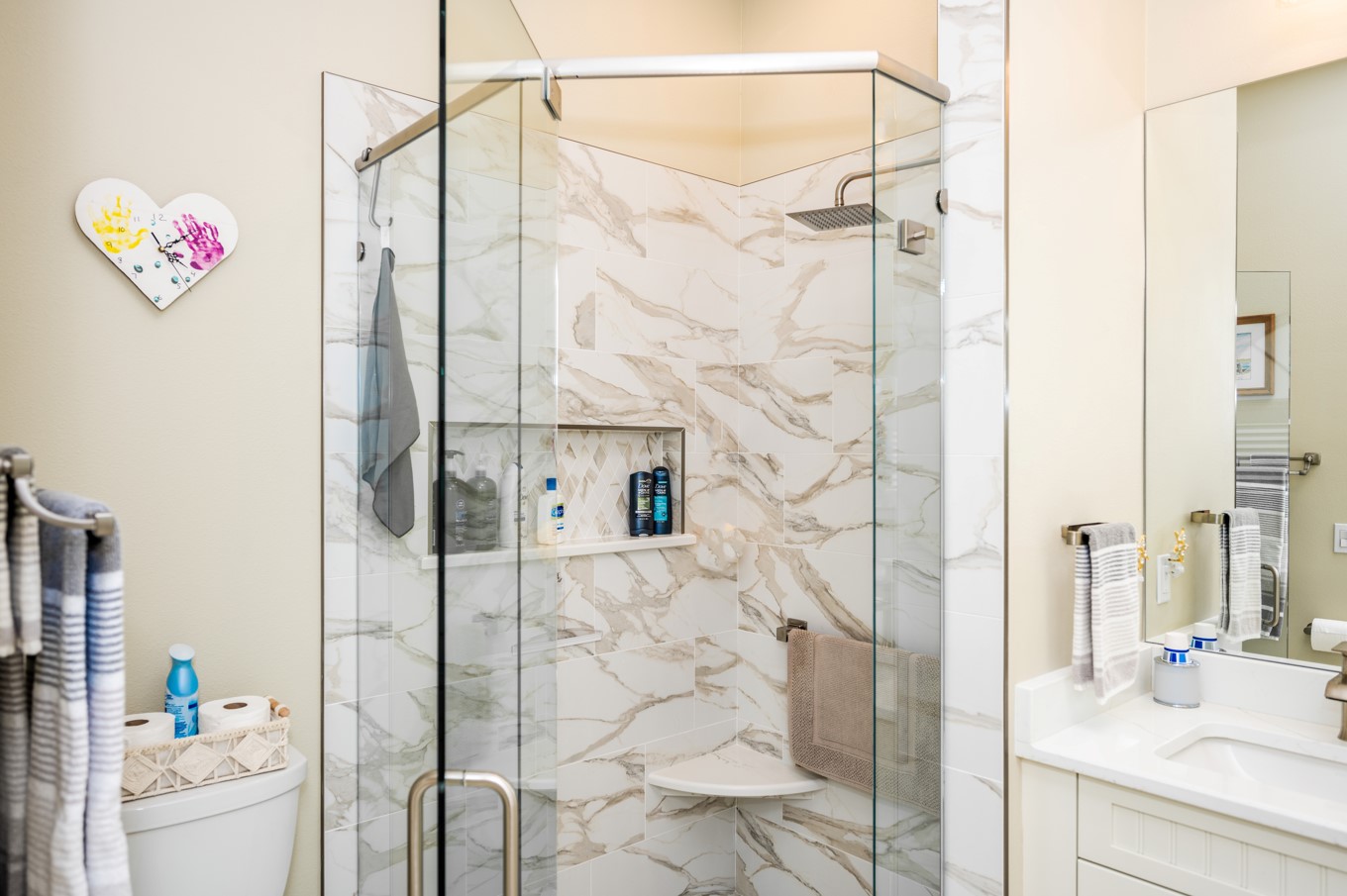 White modern bathroom