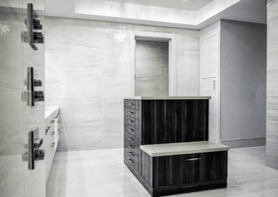 Island in center of white master bath